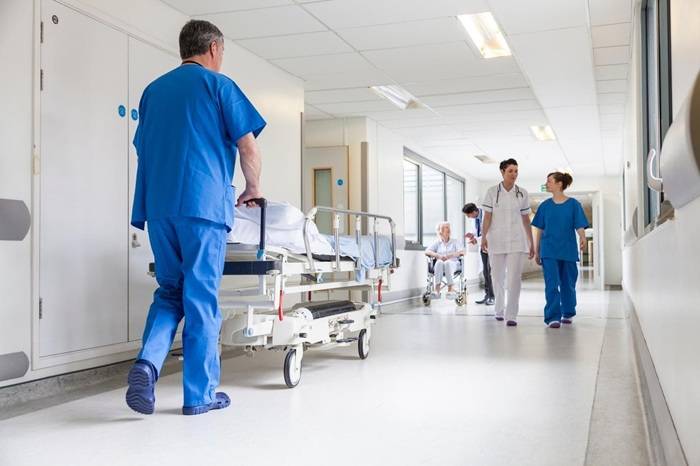 Servizio sanitario. dormakaba